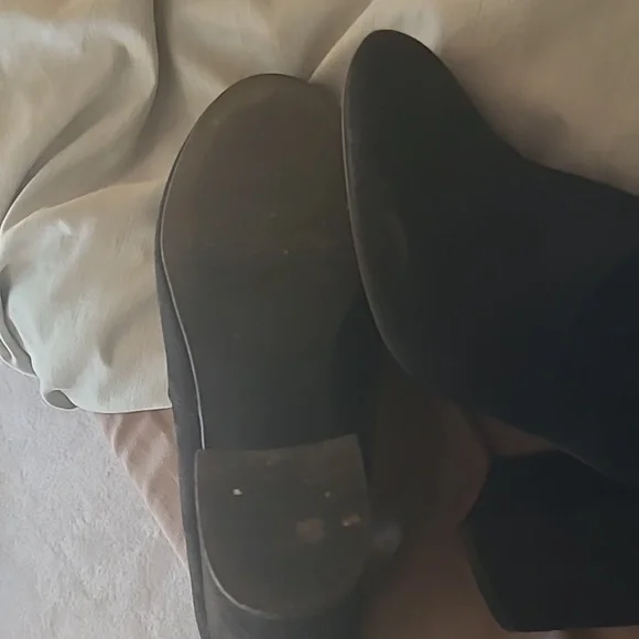 Boots - Picture 9 of 9